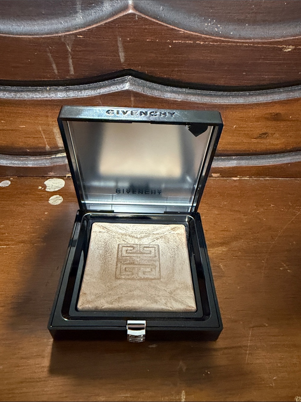 Givenchy Highlighter